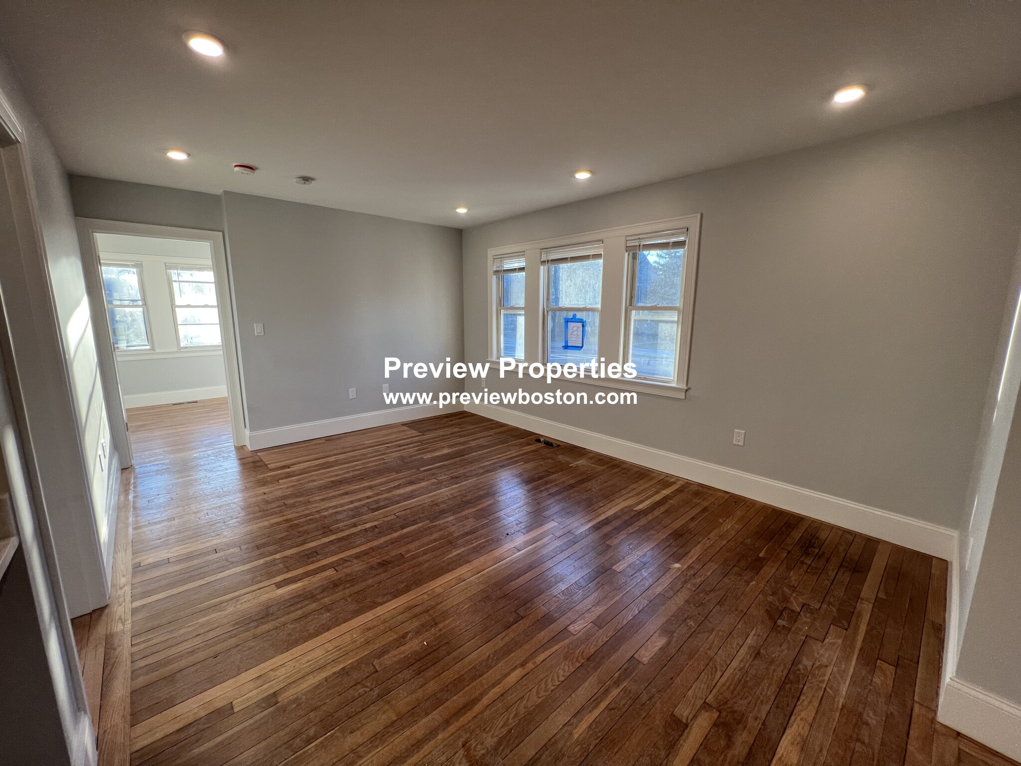 4 bed, 2 bath apartment for rent at 184 Faneuil St Unit 1, Brighton — photo 8 of 22
