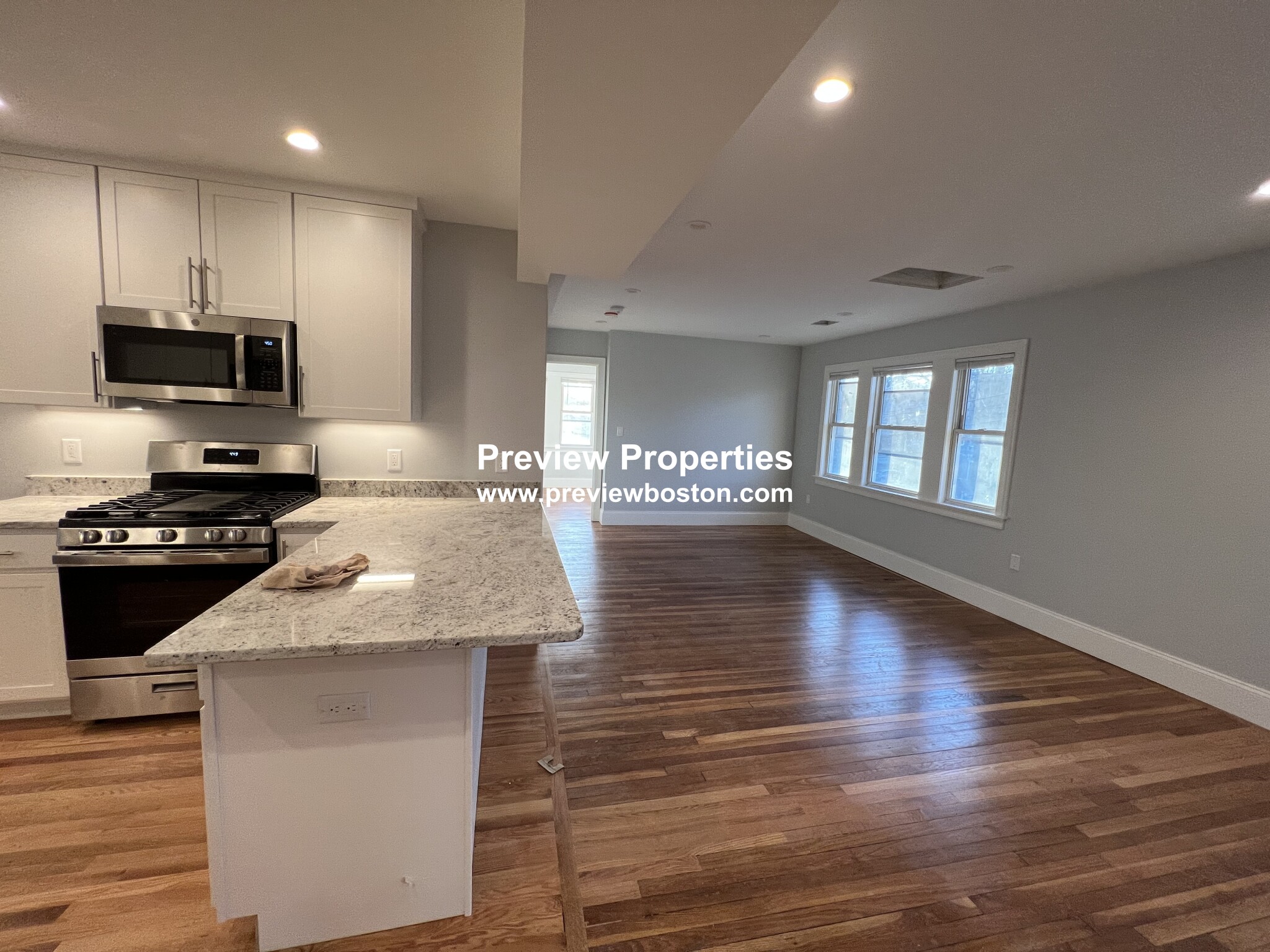 188 Faneuil St, Brighton