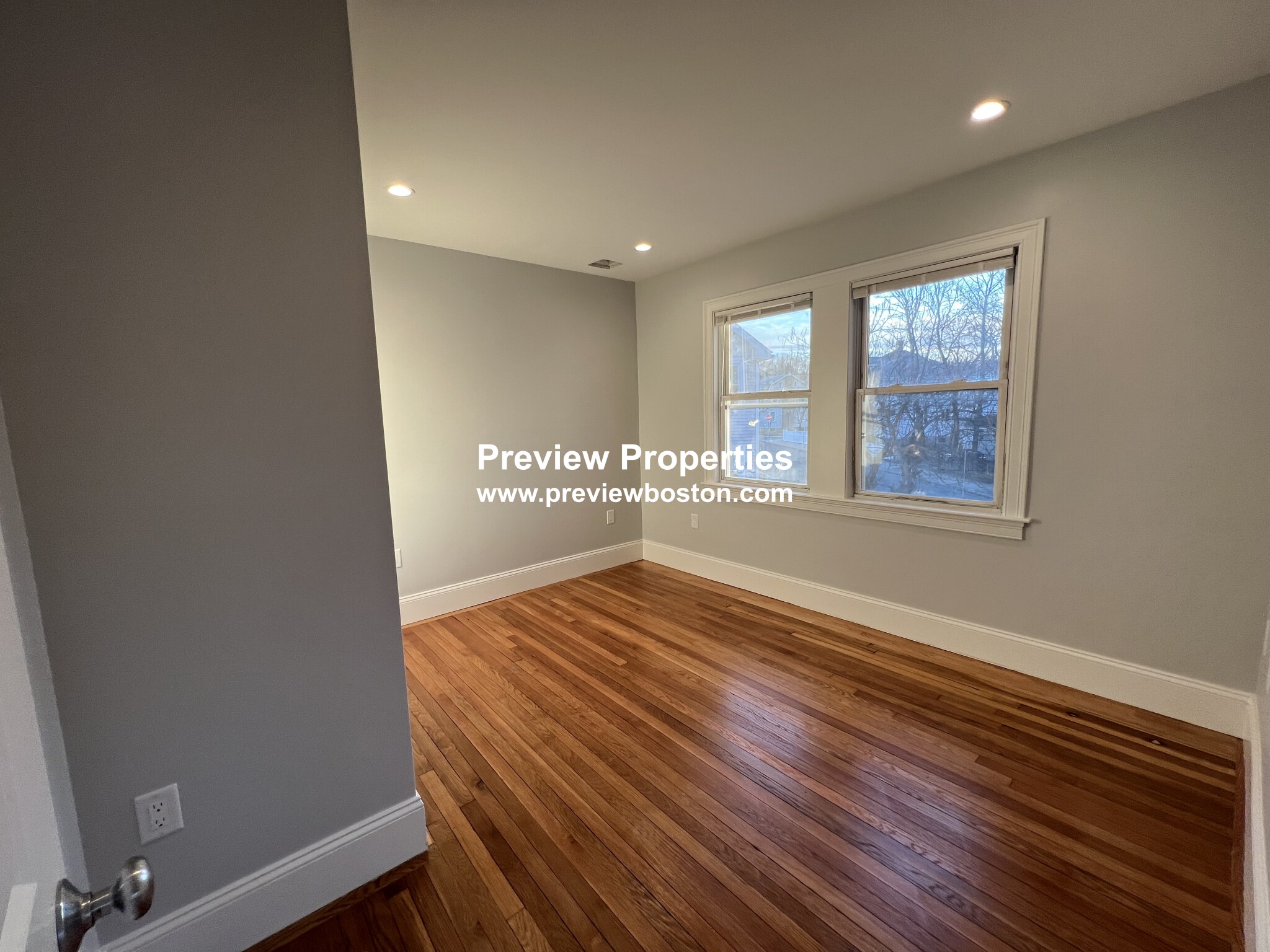 188 Faneuil St, Brighton