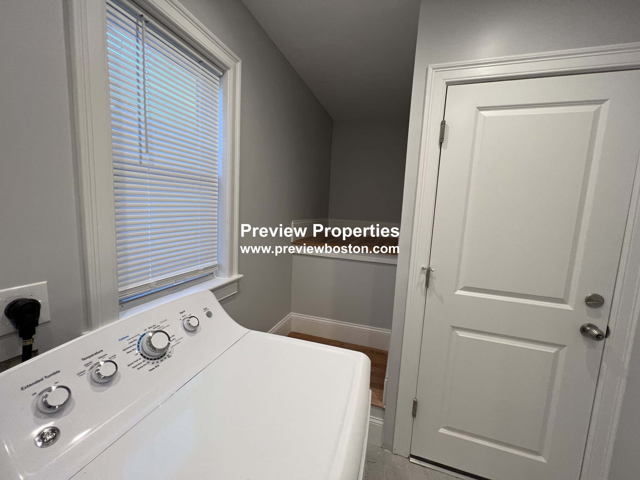 188 Faneuil St, Brighton