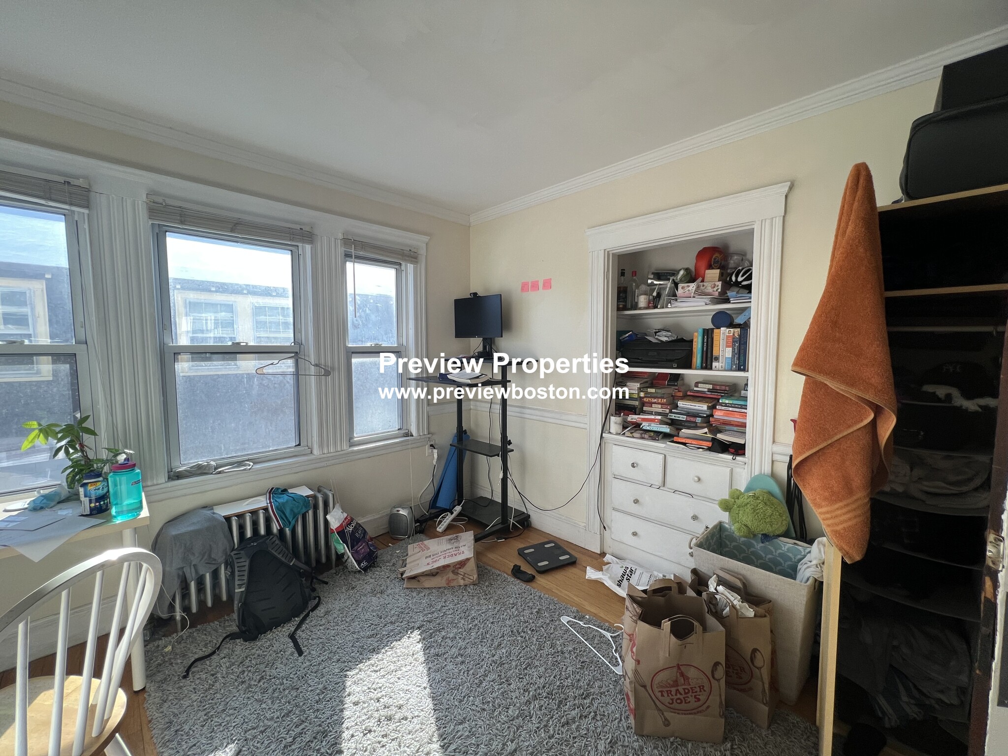 219 North Harvard, Brighton