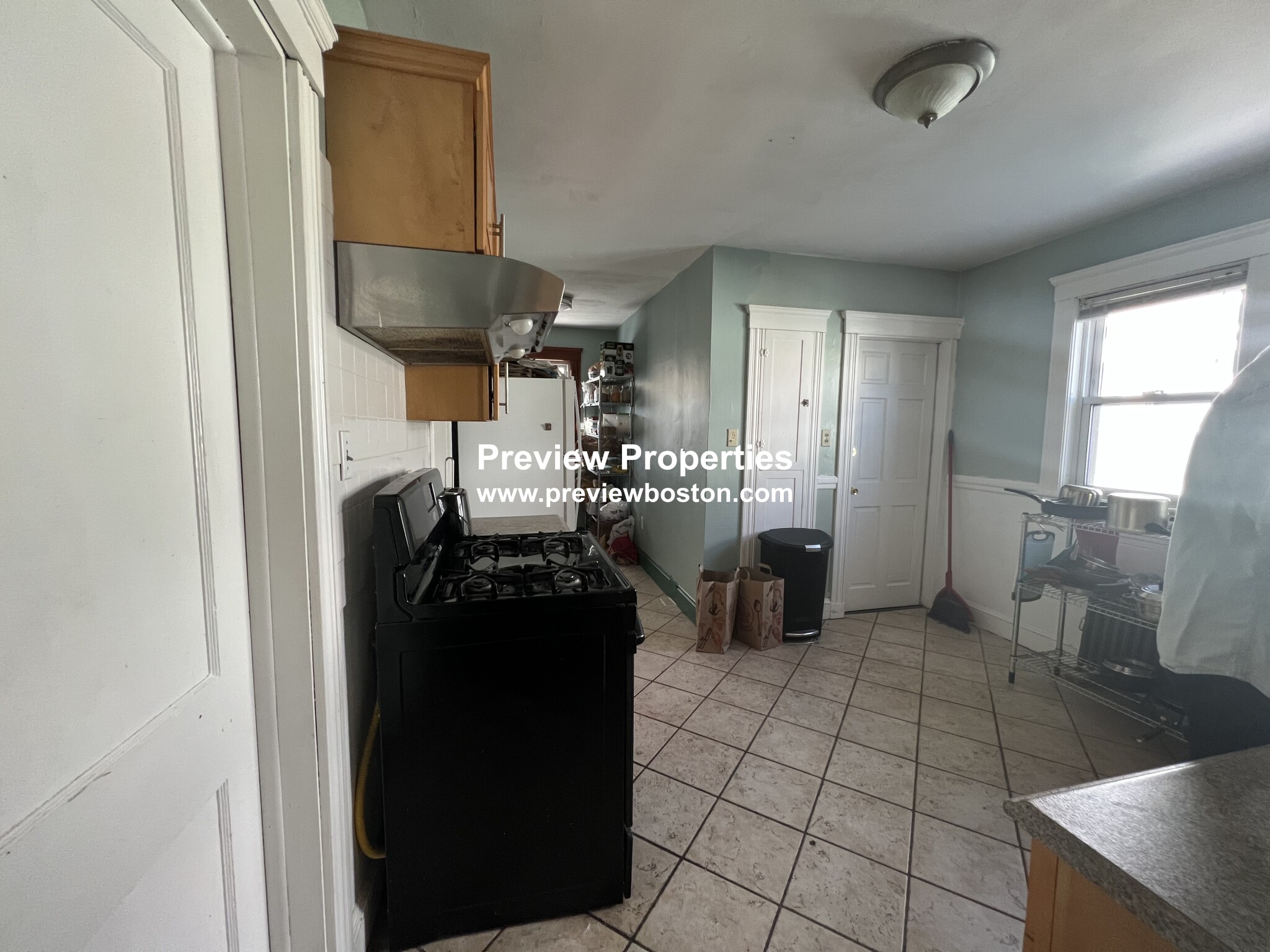 219 North Harvard, Brighton