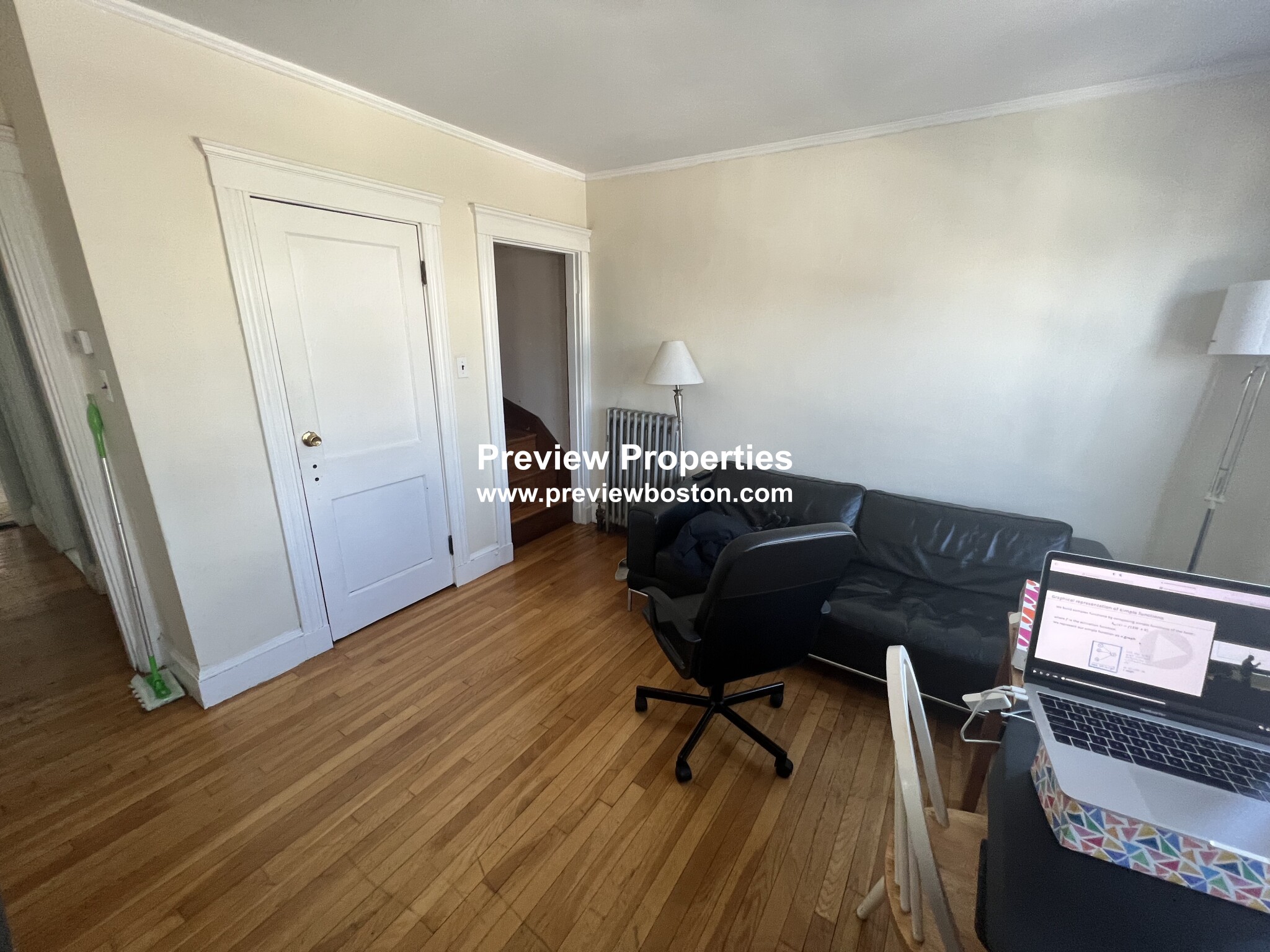 219 North Harvard, Brighton