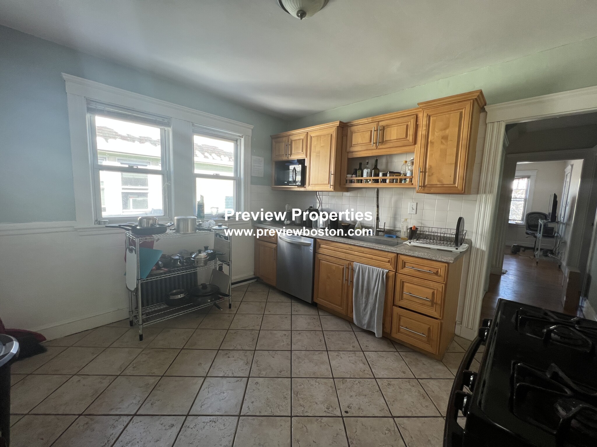 219 North Harvard, Brighton