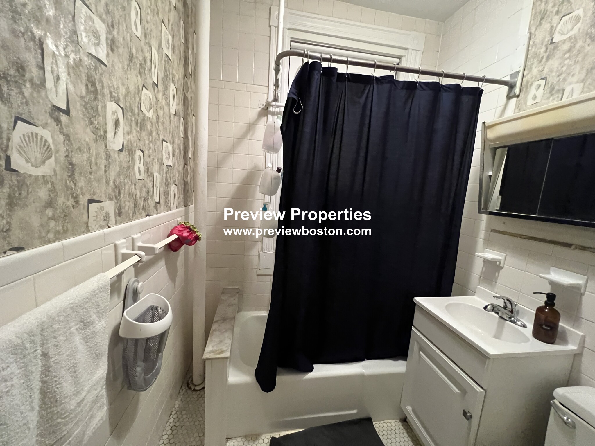 2.5 bed, 1 bath apartment for rent at 73 Longwood Ave Unit 1F, Longwood — photo 19 of 20