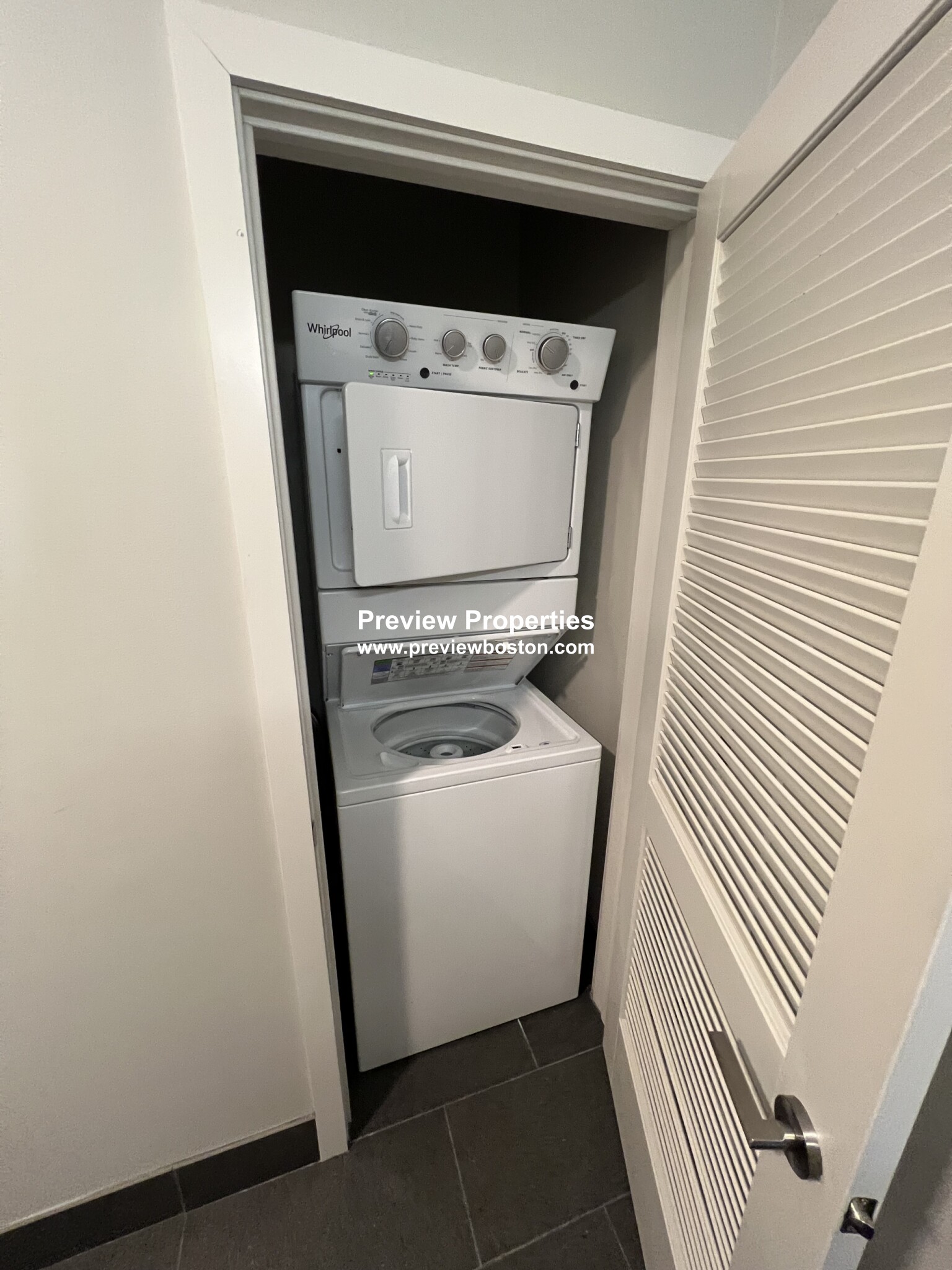 3686 Washington St, Jamaica Plain