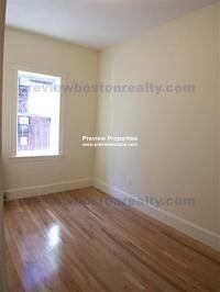 21 Aberdeen St, Fenway