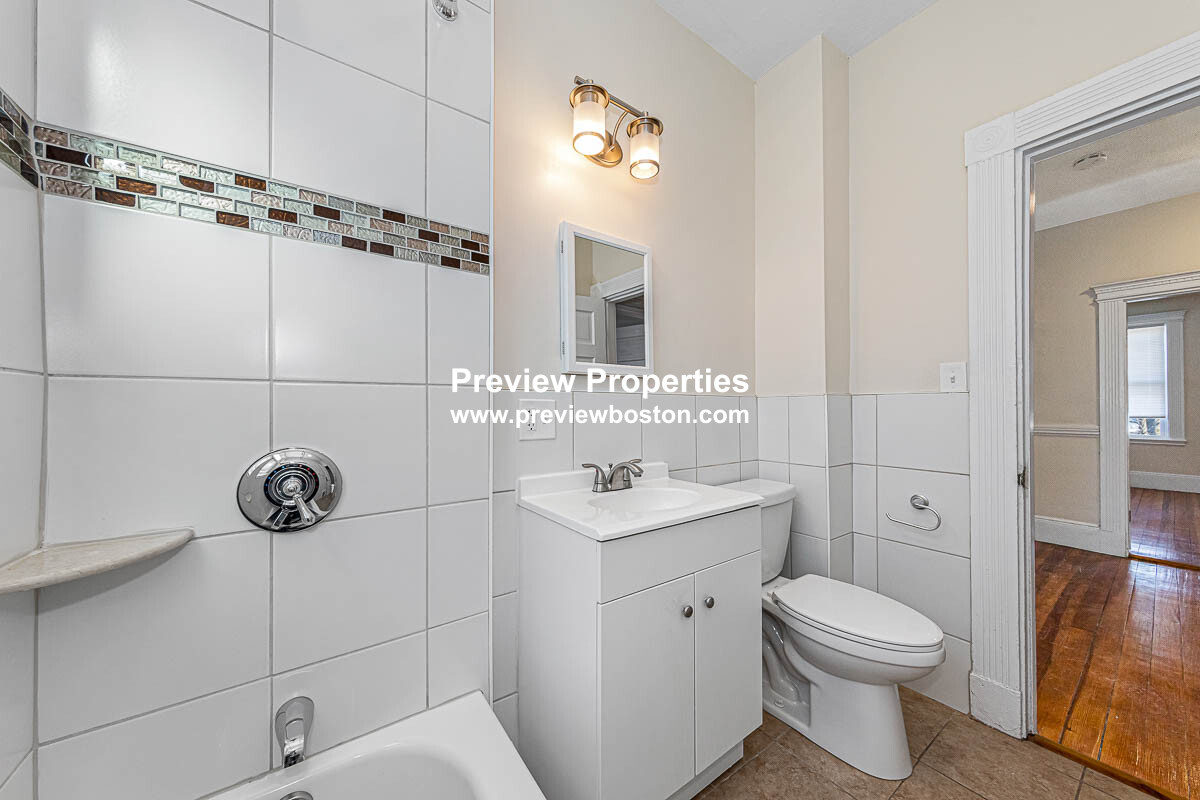 42 Brackett St, Brighton