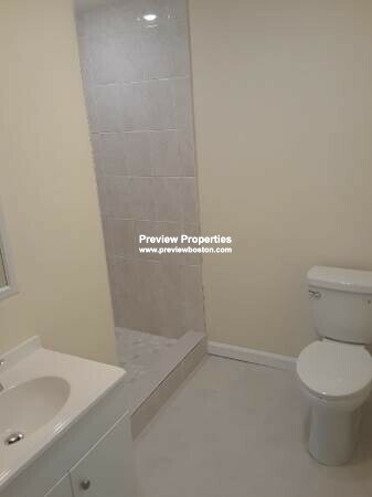 323 Beach St, Revere