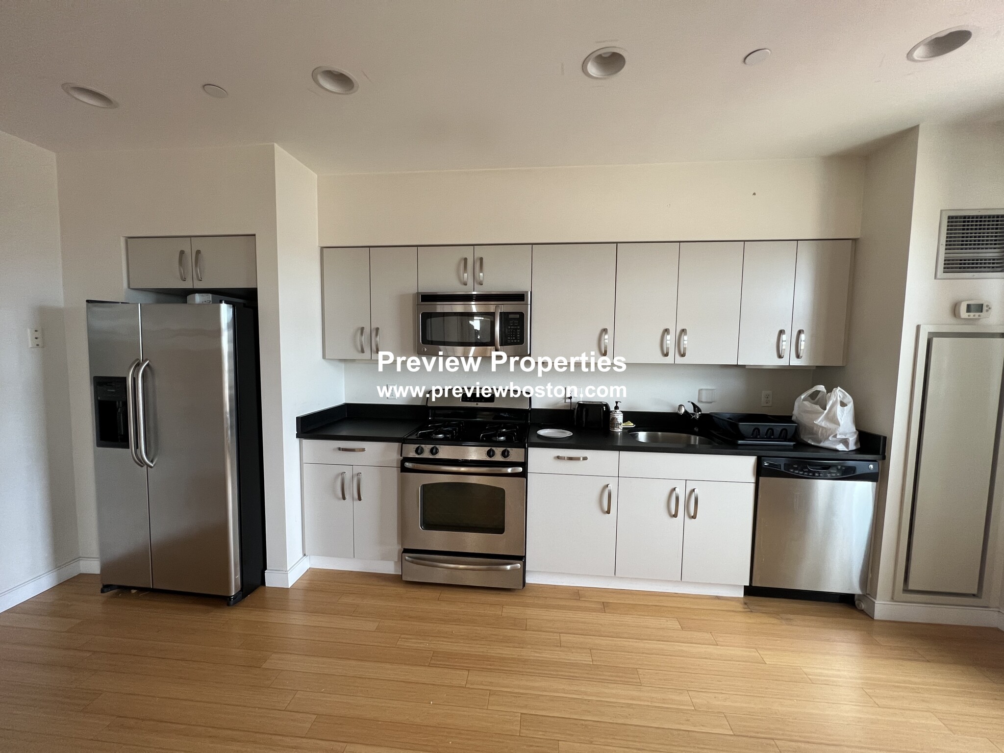 601 Albany St, South End