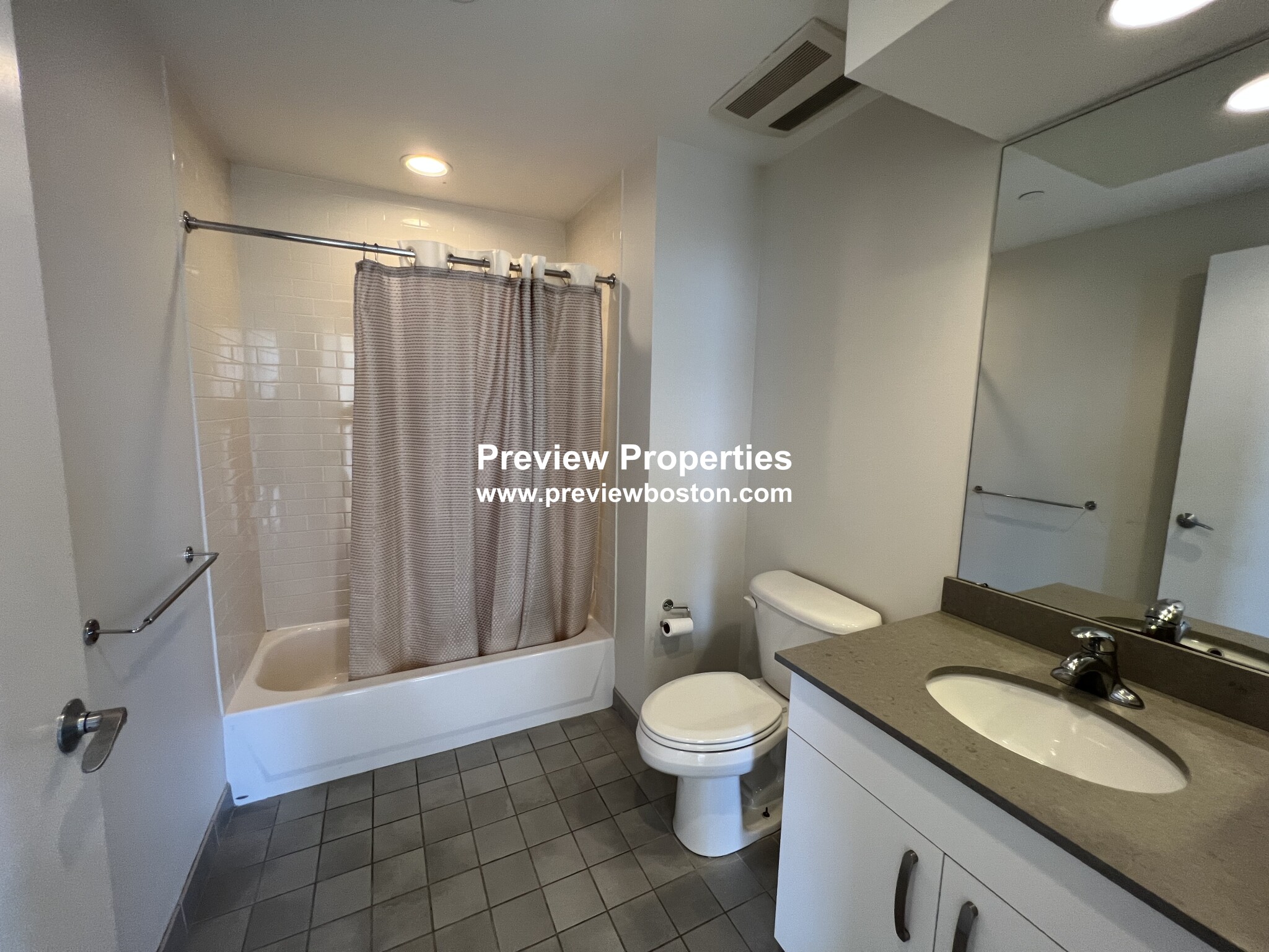 601 Albany St, South End