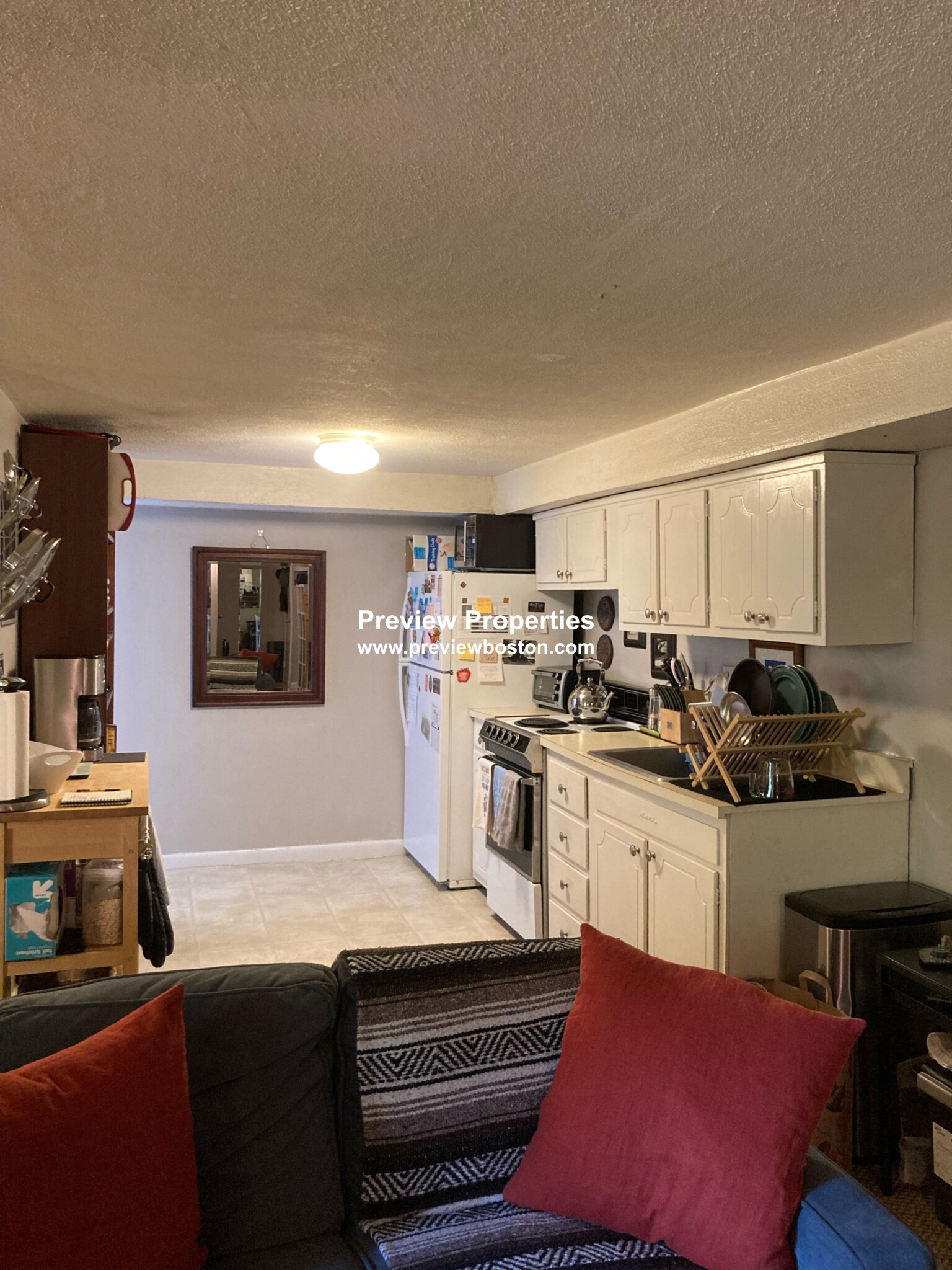 35 Westgate Rd, Chestnut Hill