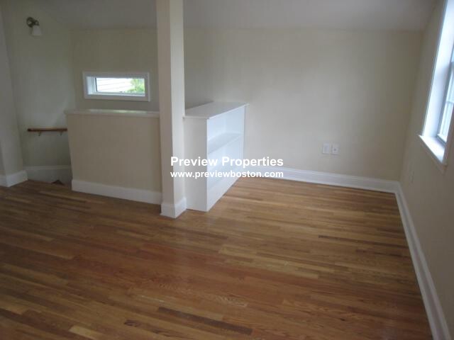 57 Day St, Jamaica Plain