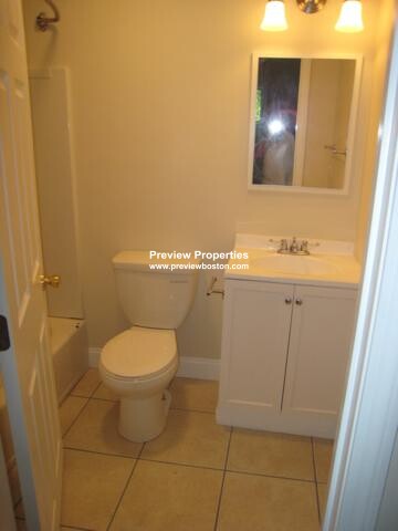 57 Day St, Jamaica Plain