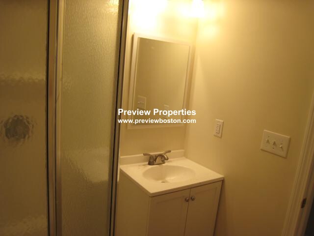 57 Day St, Jamaica Plain