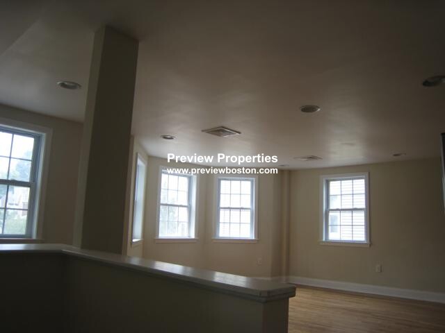 57 Day St, Jamaica Plain