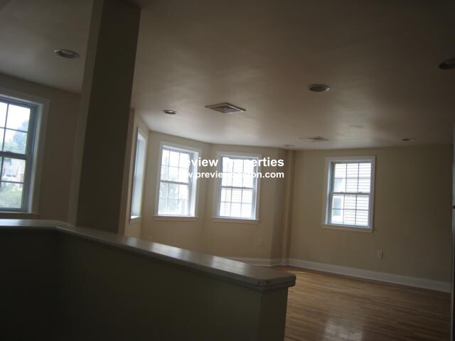 57 Day St, Jamaica Plain