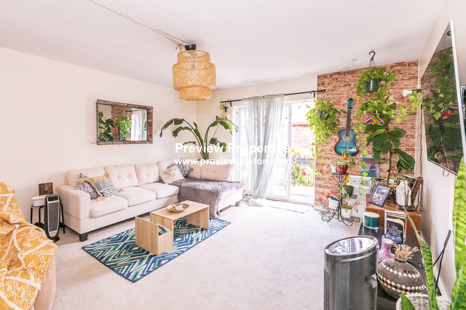 31 Westgate Rd, Chestnut Hill