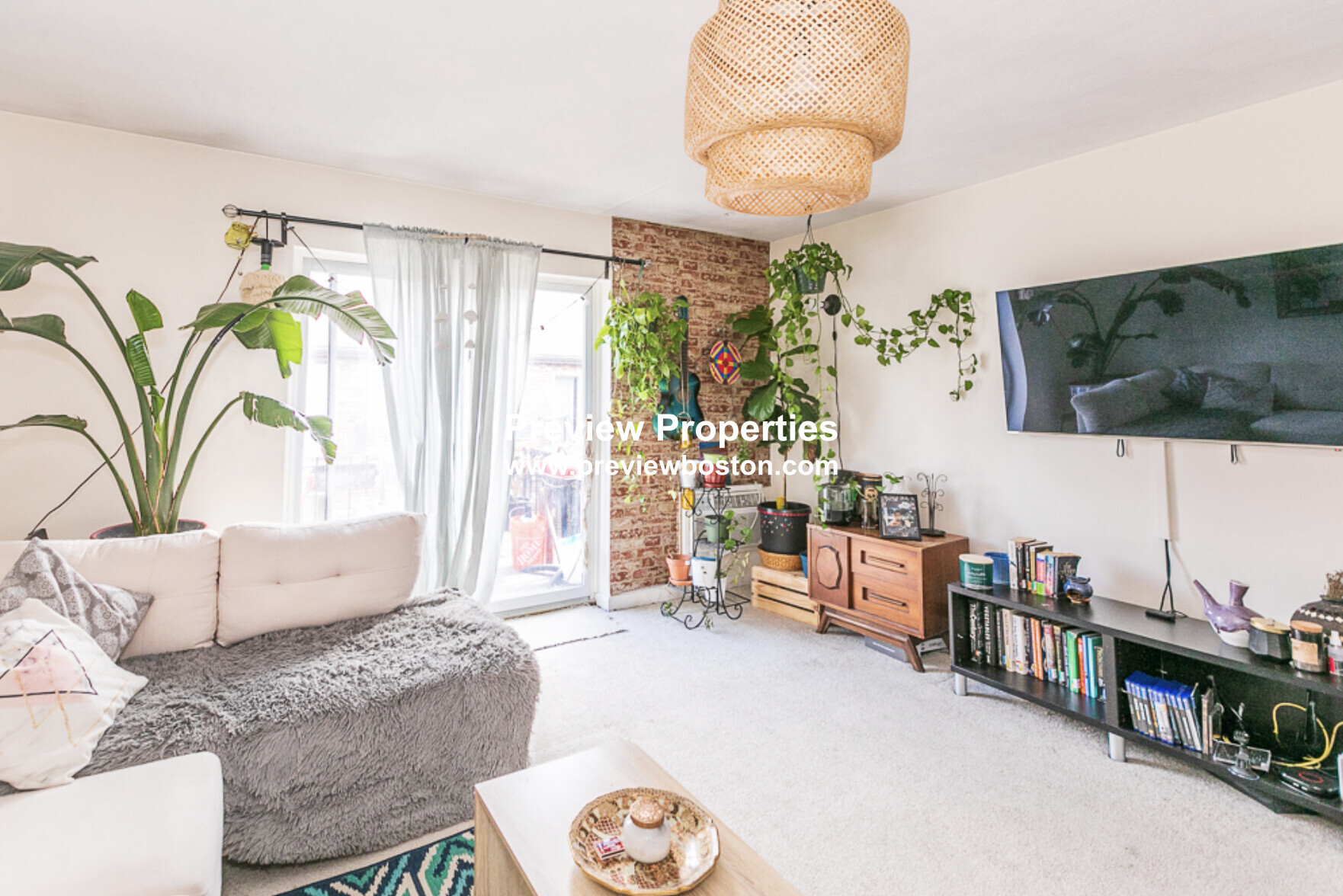 31 Westgate Rd, Chestnut Hill