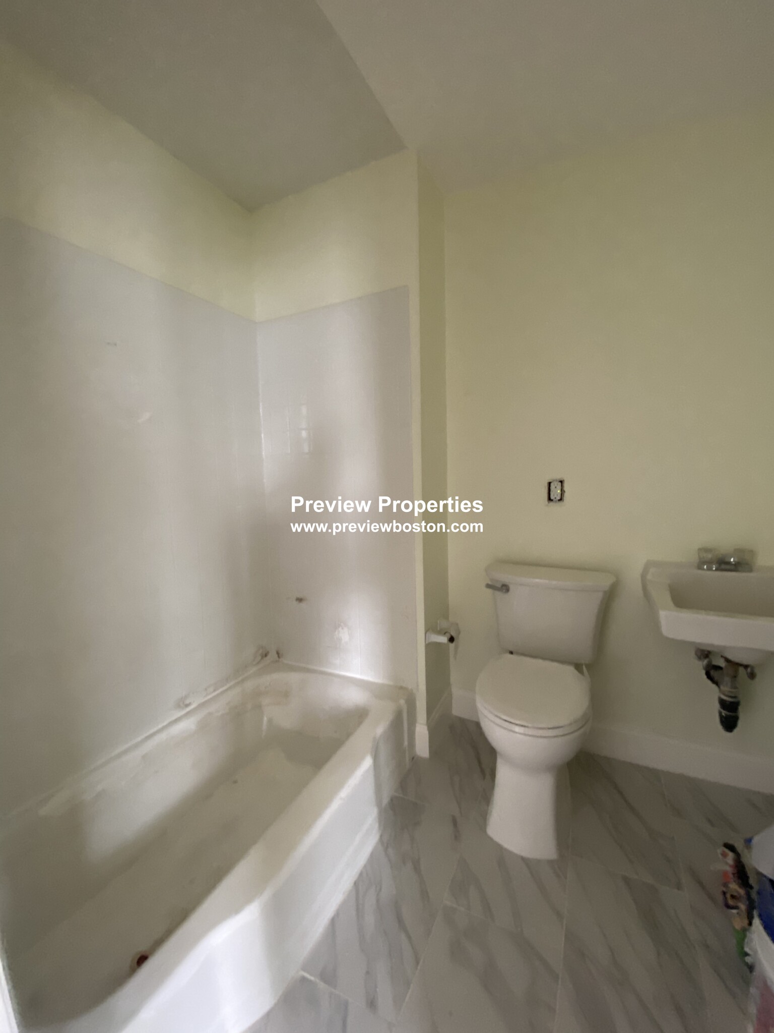 1880 Commonwealth Ave, Brighton