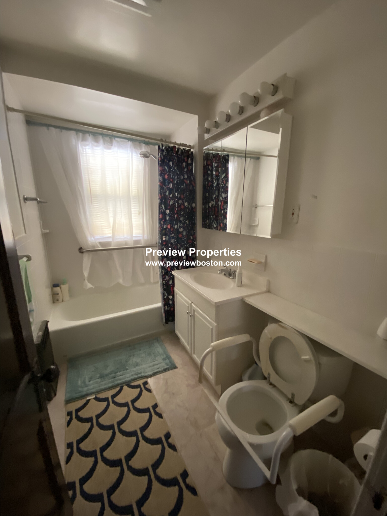 24 Priscilla Rd, Brighton