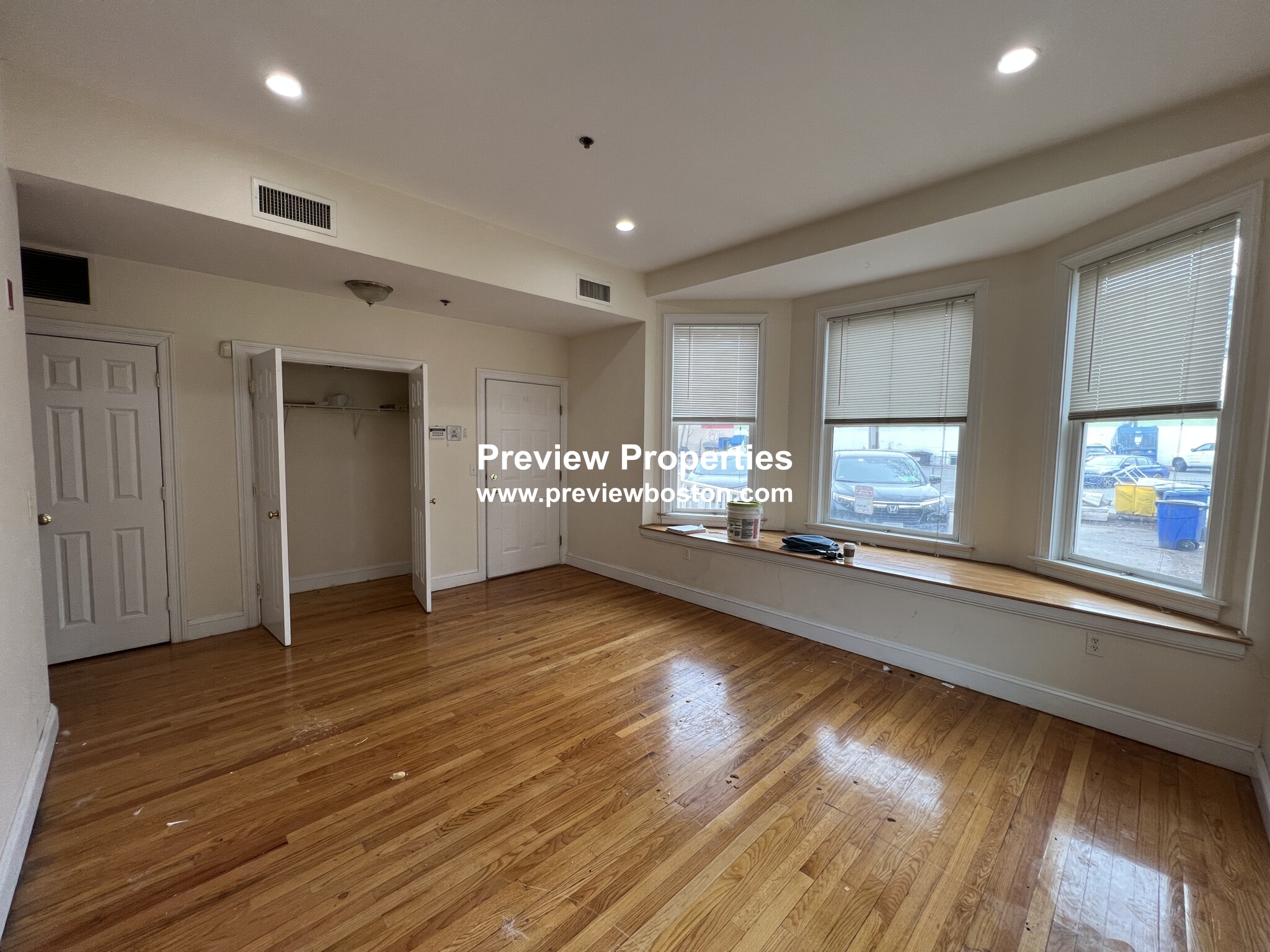 9 Gardner Ter, Allston