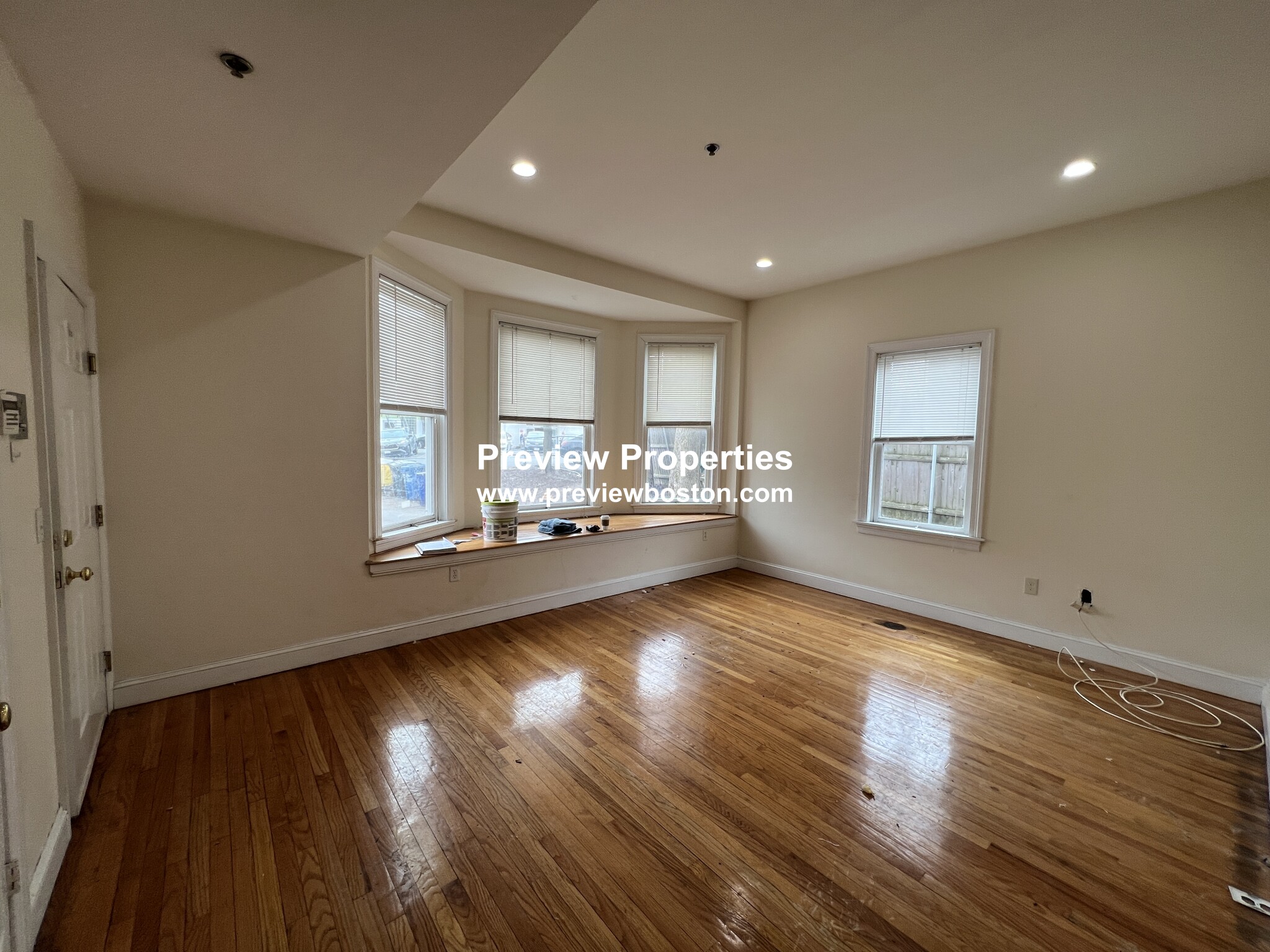 9 Gardner Ter, Allston