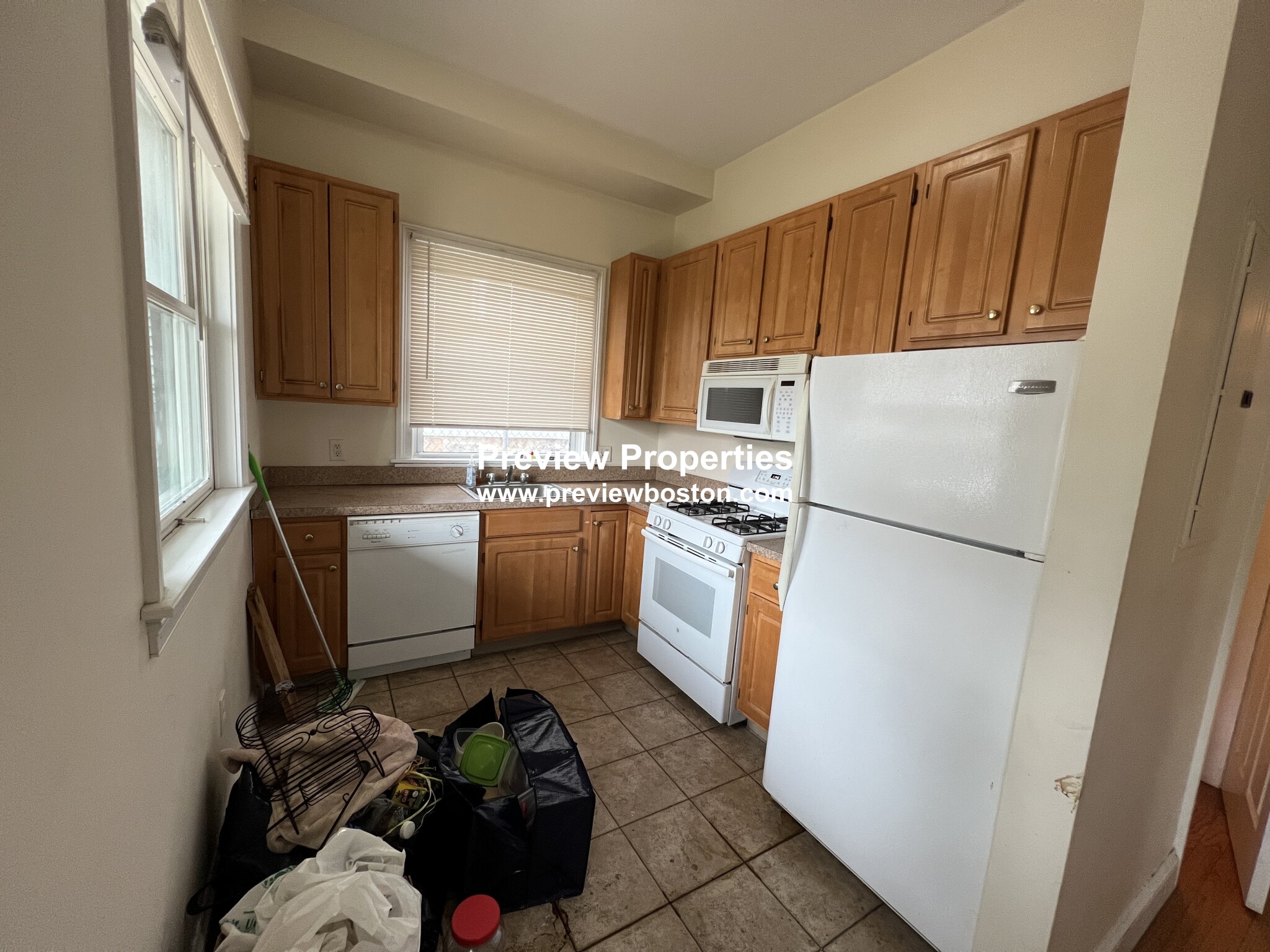 9 Gardner Ter, Allston