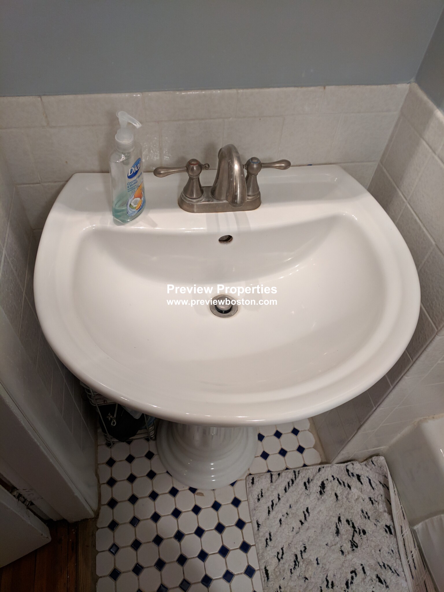 457 Washington St, Newton