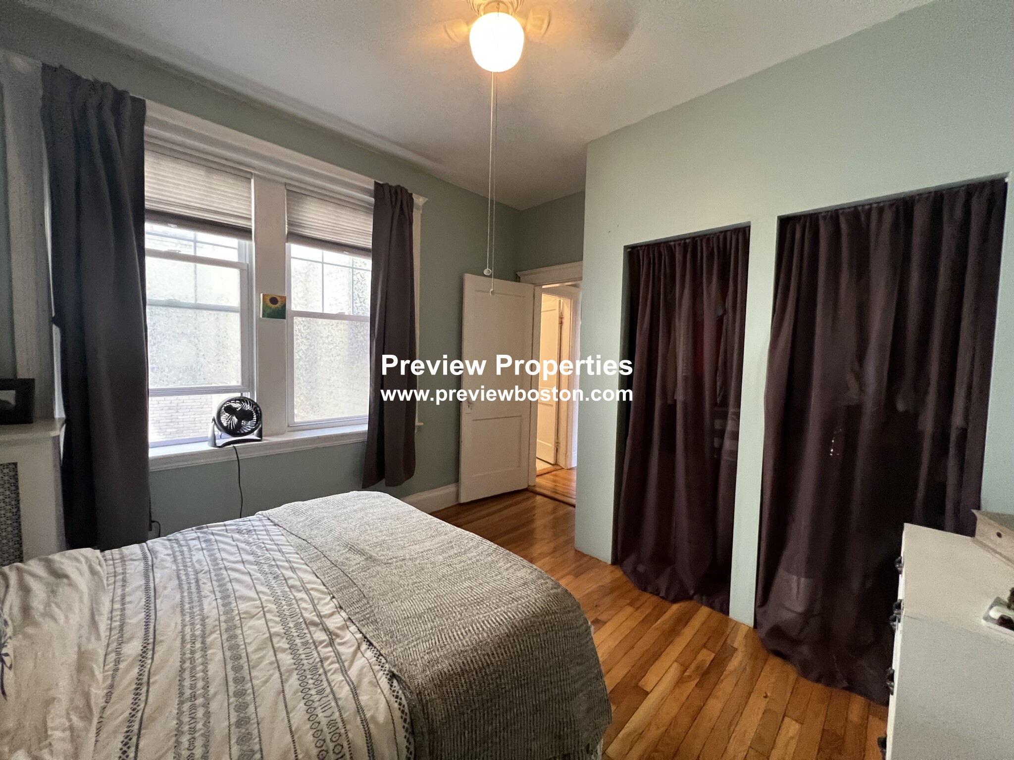 29 Mount Hood Rd, Brighton