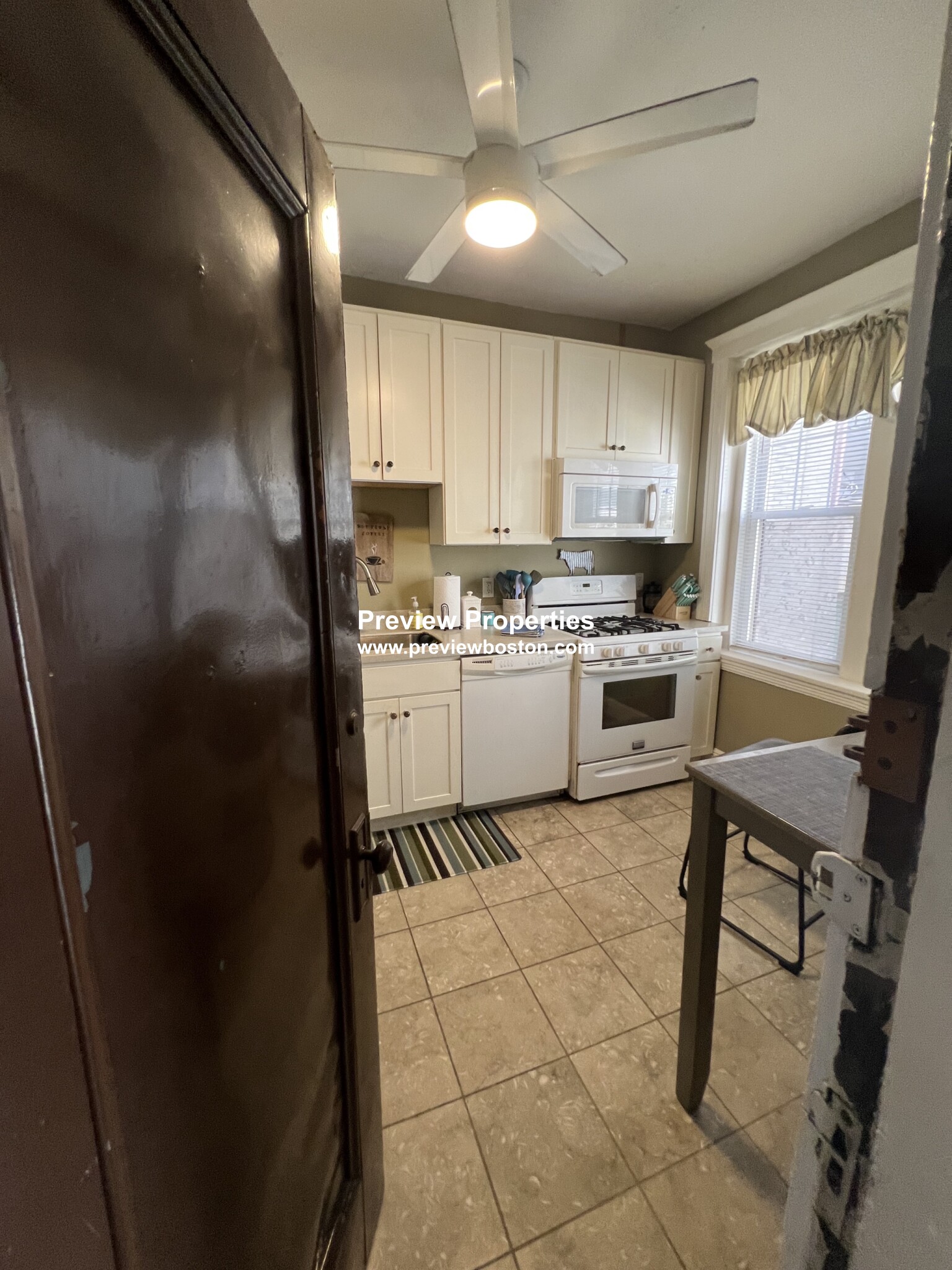 29 Mount Hood Rd, Brighton