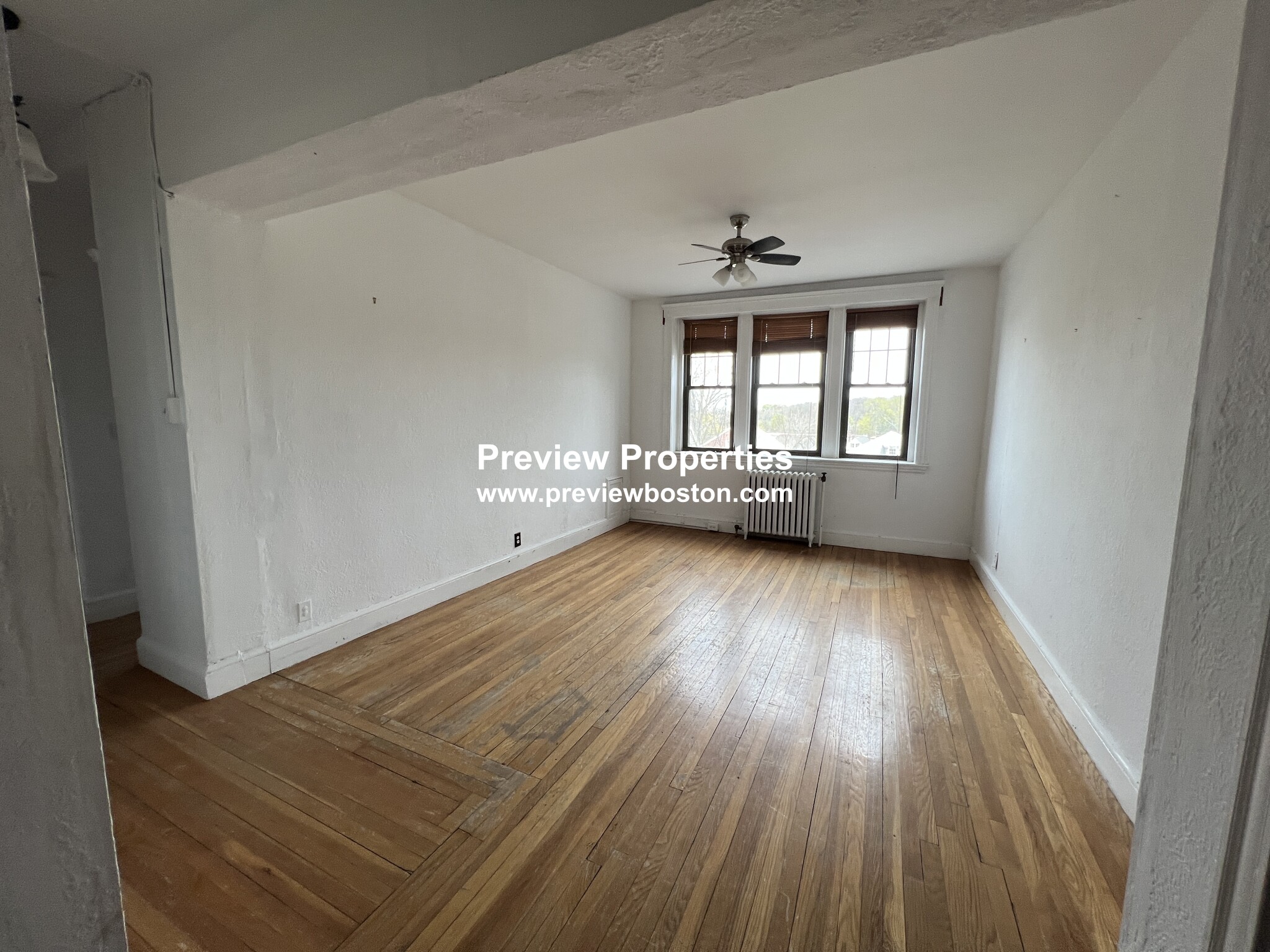 2001 Commonwealth Ave, Brighton