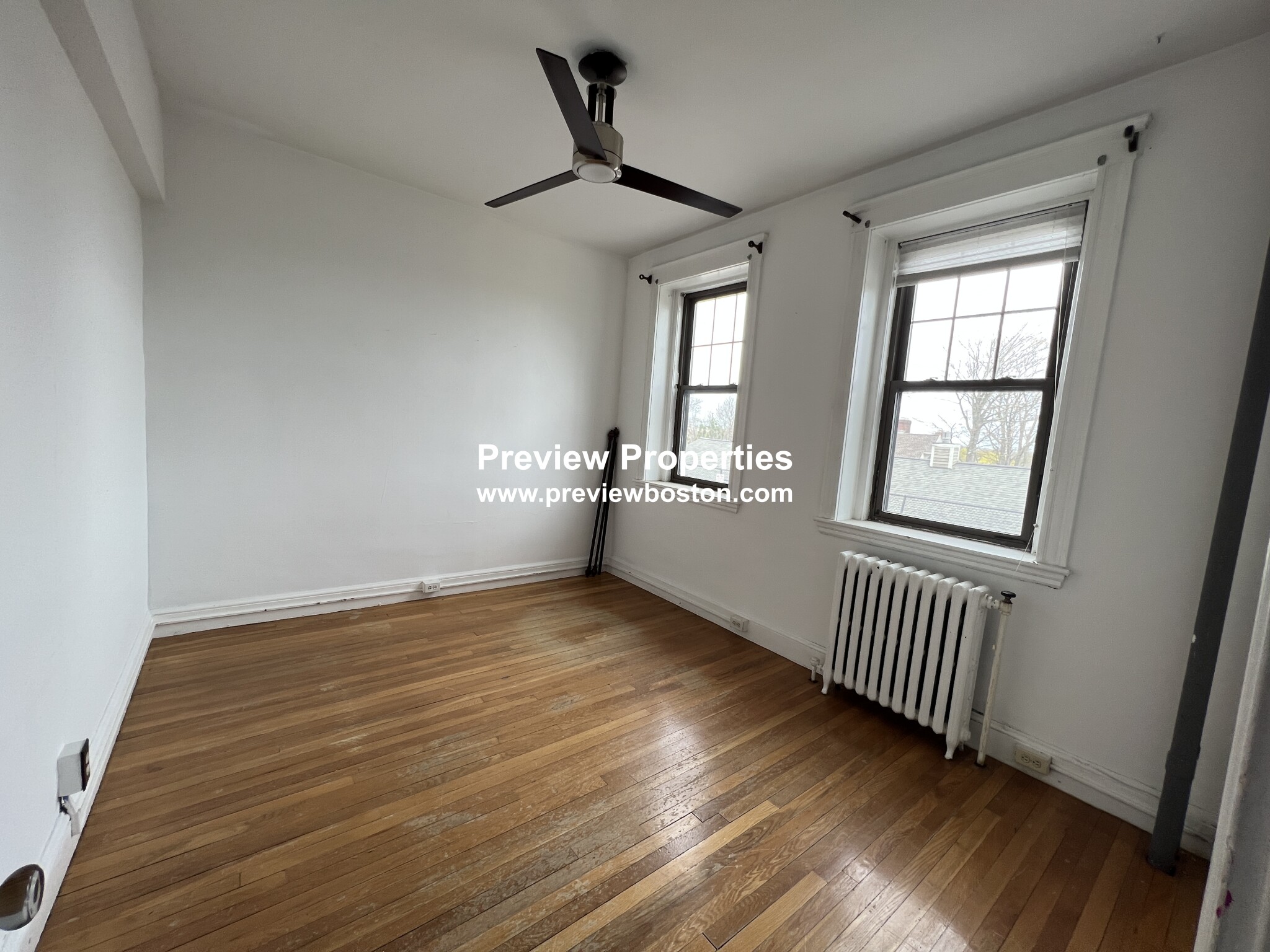 2001 Commonwealth Ave, Brighton