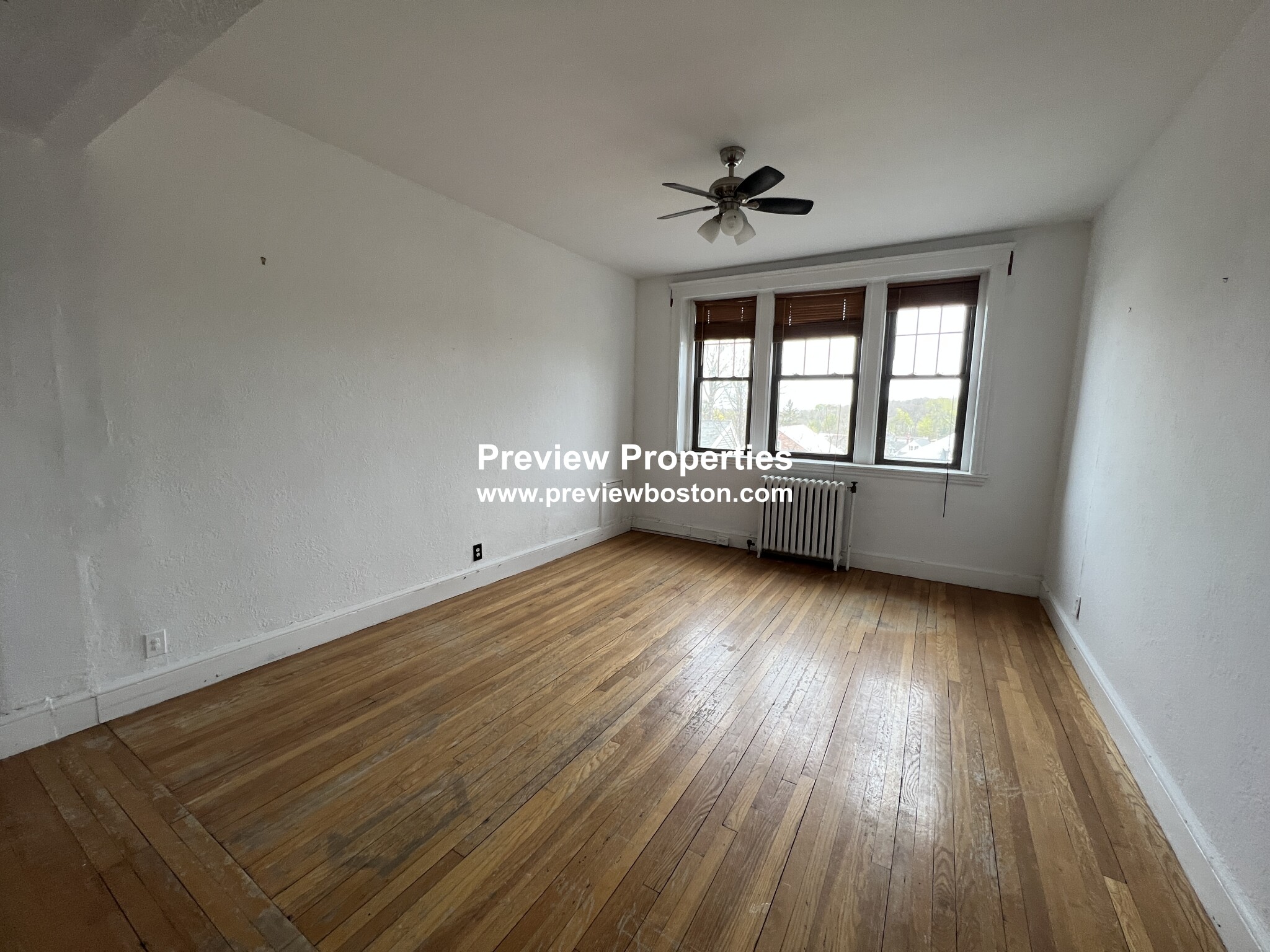 2001 Commonwealth Ave, Brighton