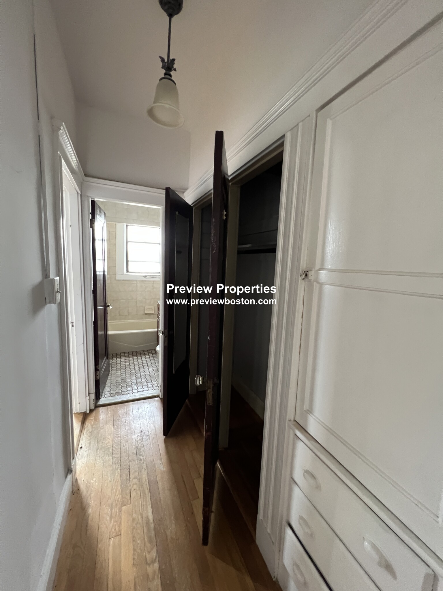 2001 Commonwealth Ave, Brighton