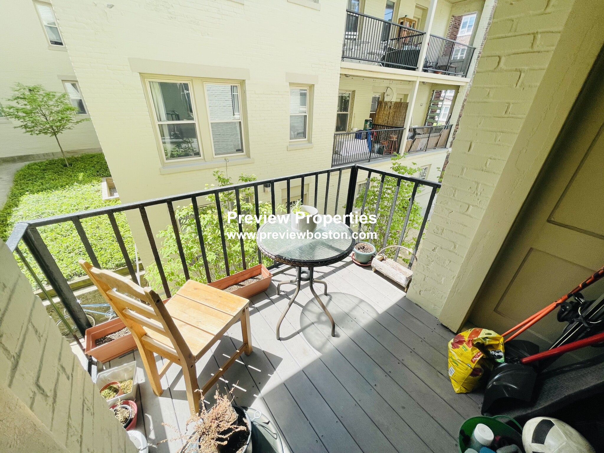 120 Brainerd Rd, Brighton