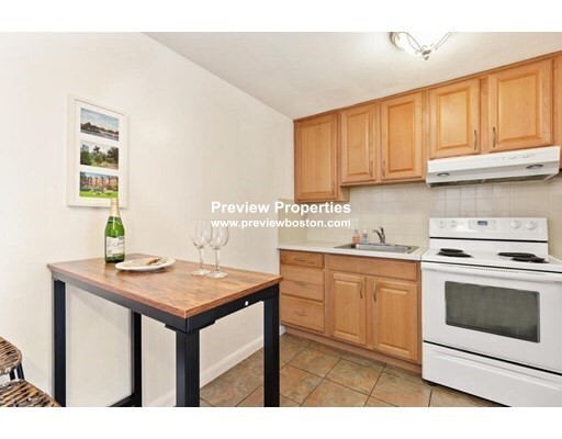 59 Bynner St, Jamaica Plain