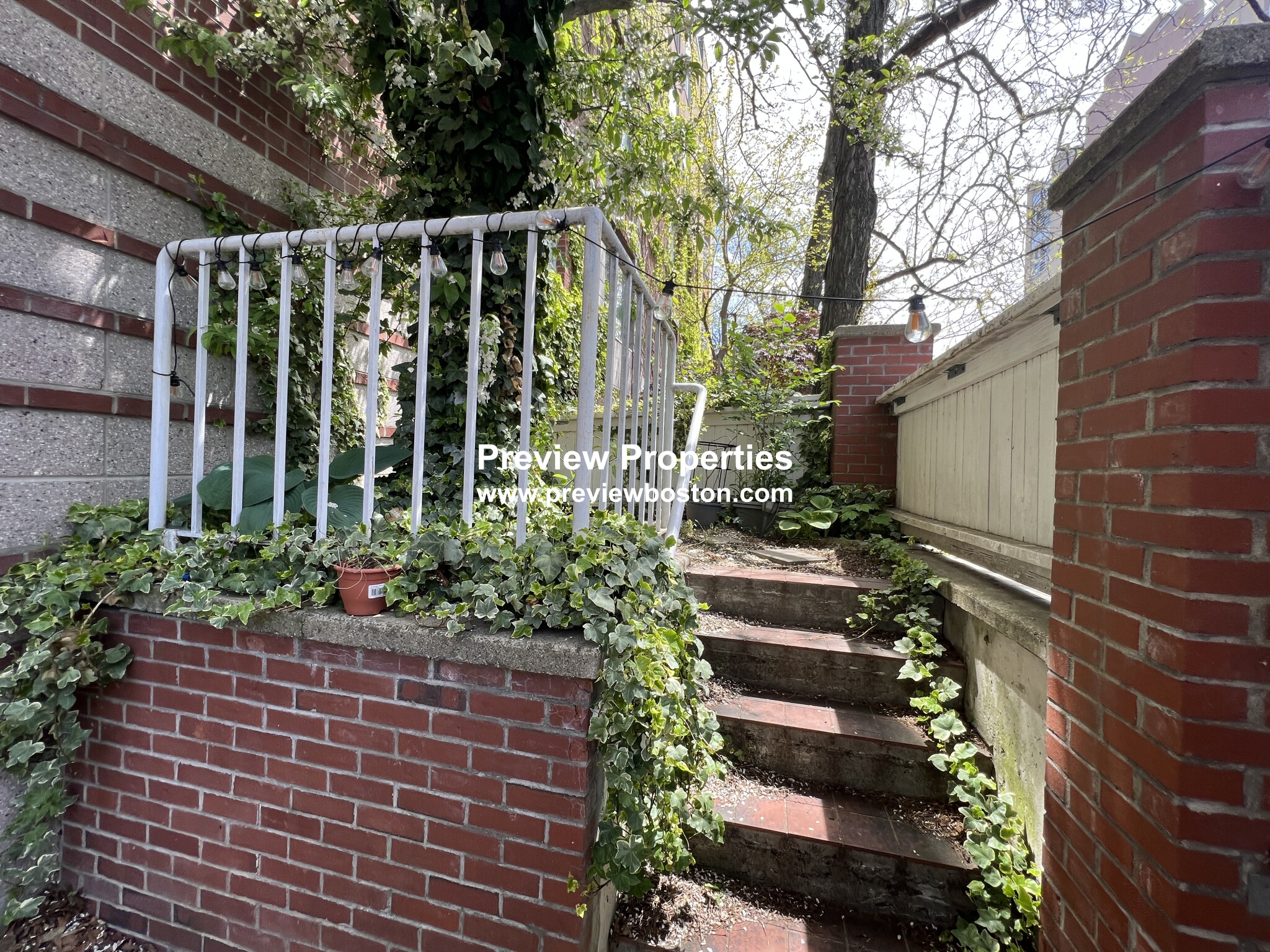 345 Franklin St, Central Square