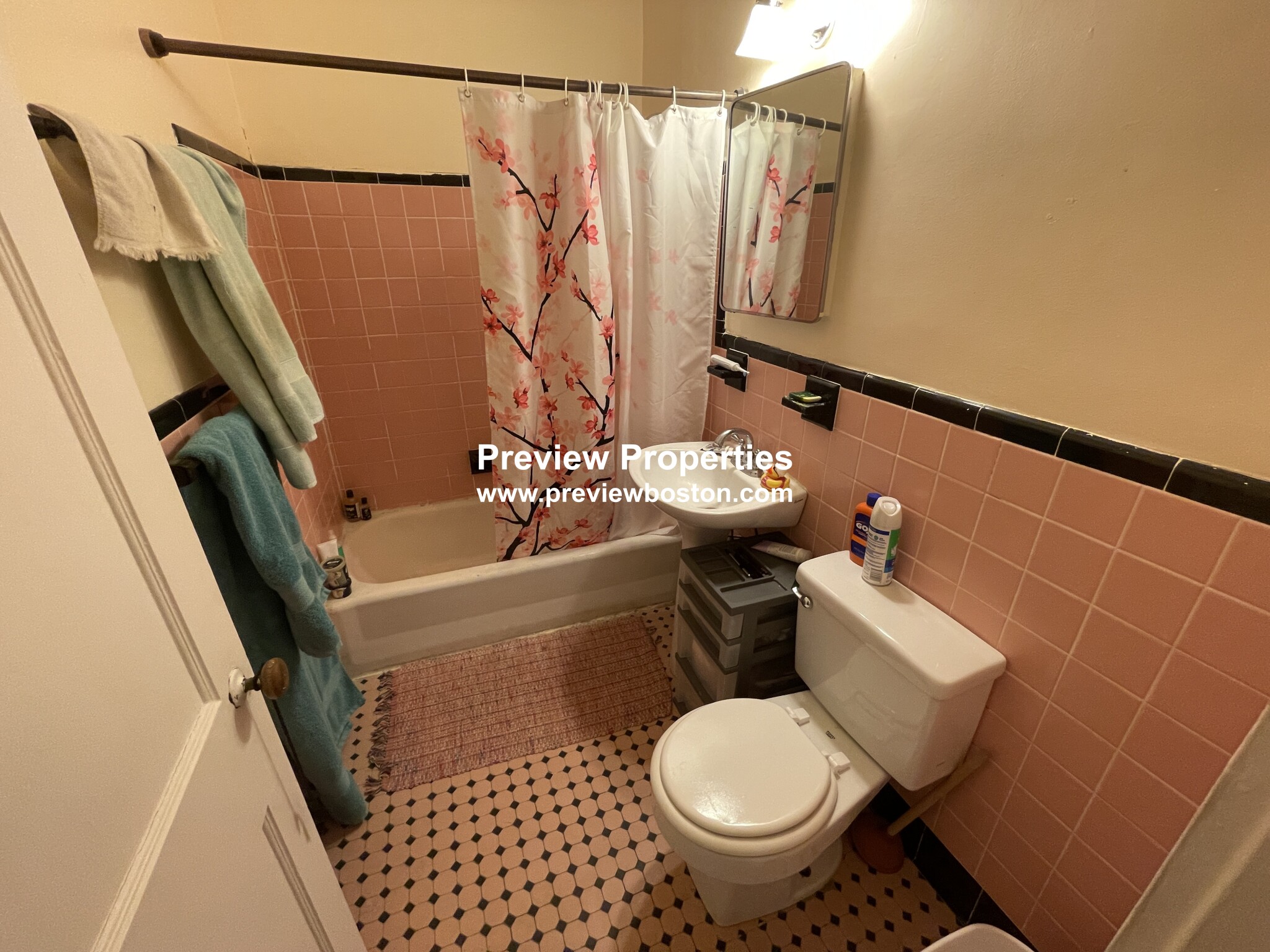 https://ygl-photos.s3.us-west-004.backblazeb2.com/386W62826b774f4d0.jpg