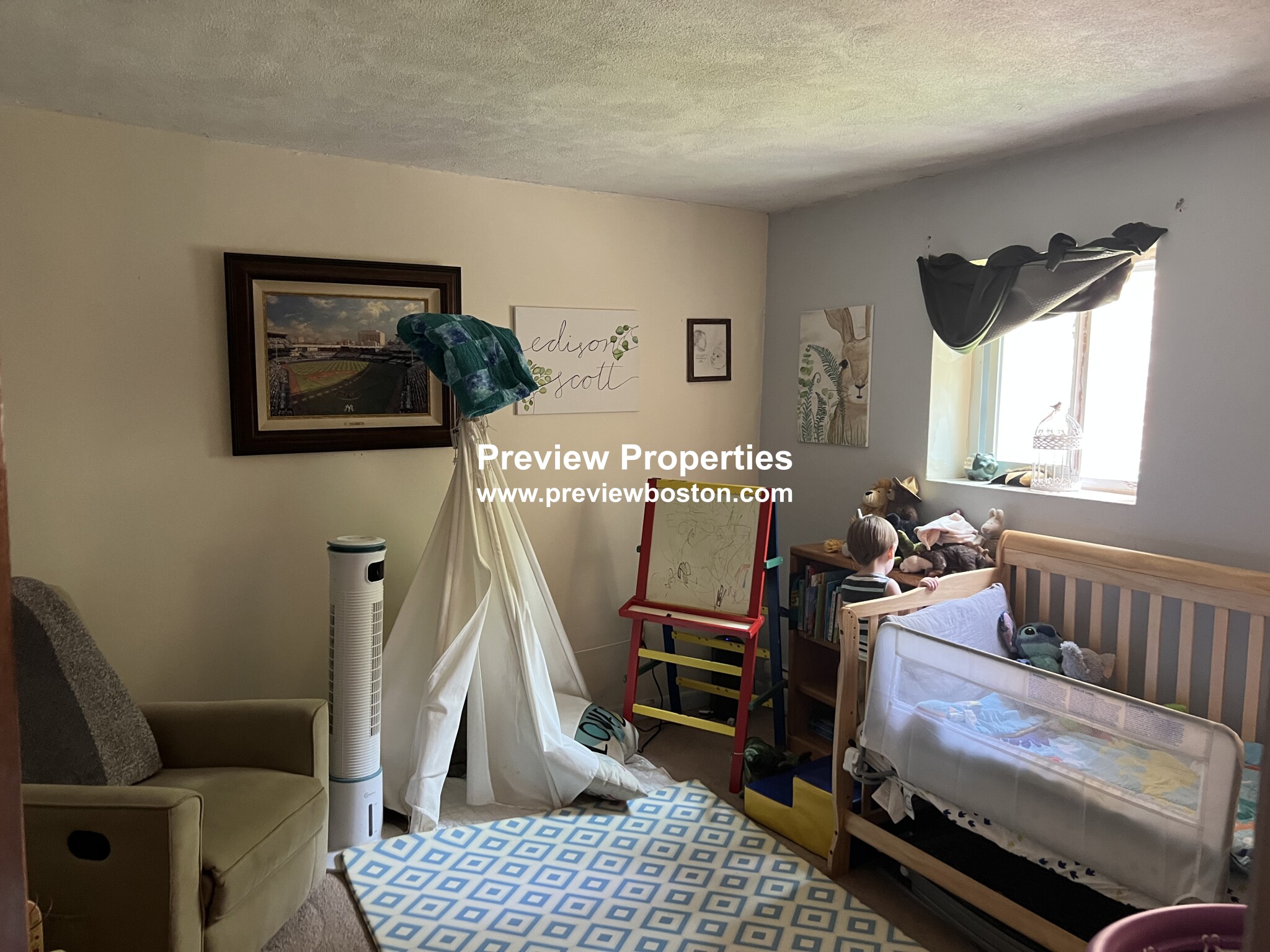 35 Westgate Rd, Chestnut Hill