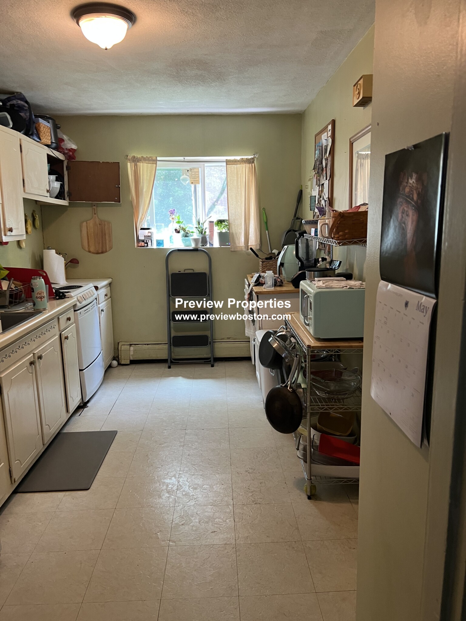 35 Westgate Rd, Chestnut Hill