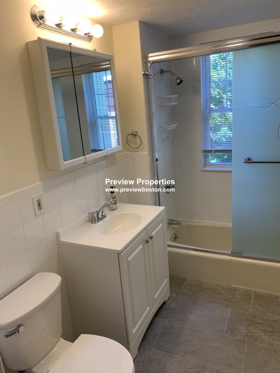 41 Newcastle Rd, Brighton