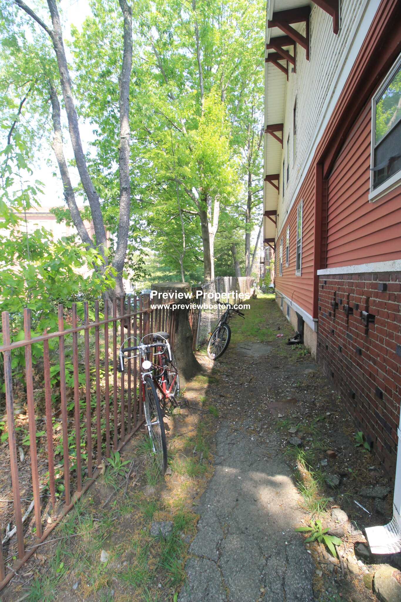 258 Chestnut Hill Ave, Brighton