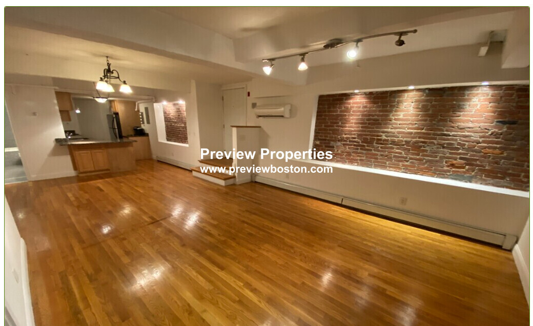 476 Columbus Ave, South End