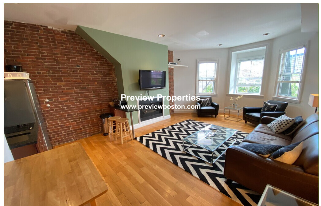 476 Columbus Ave, South End