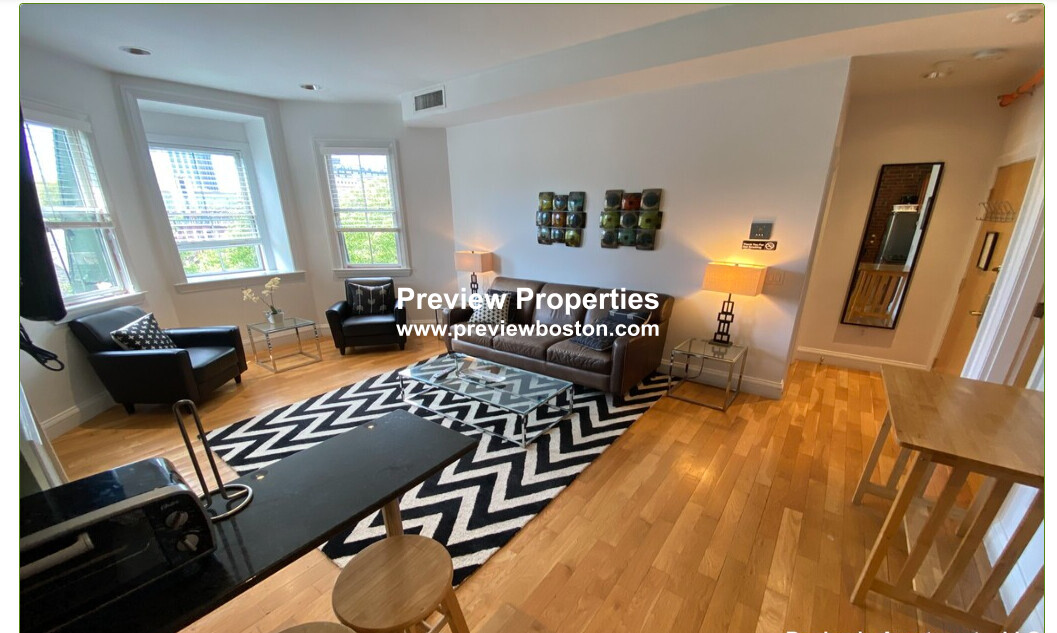 476 Columbus Ave, South End