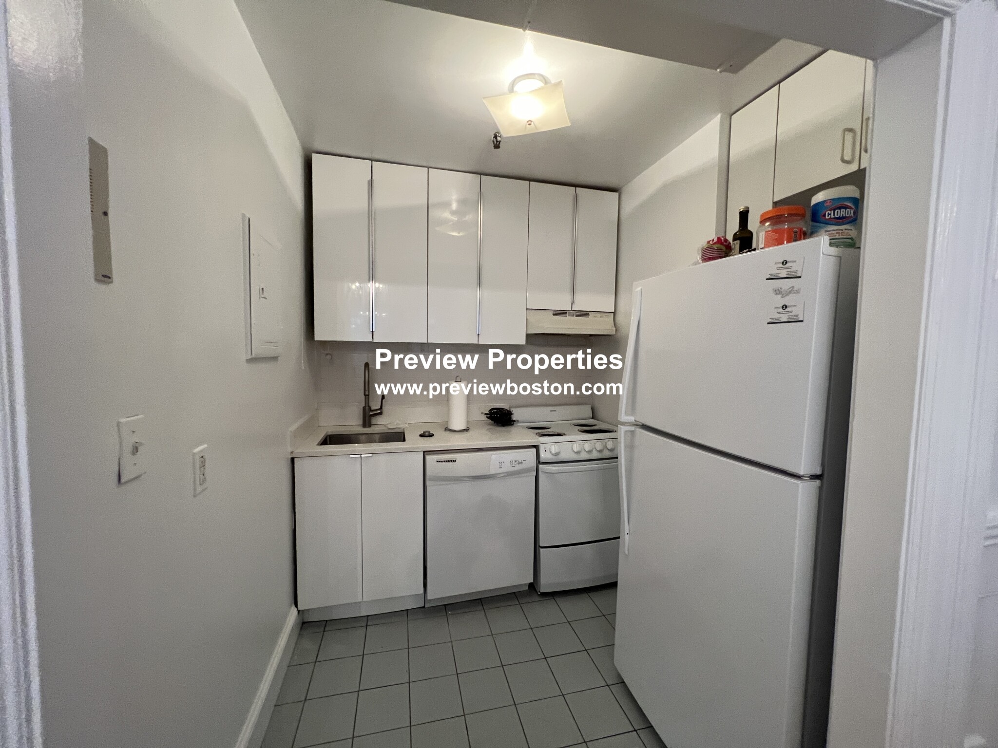 869 Beacon St, Fenway