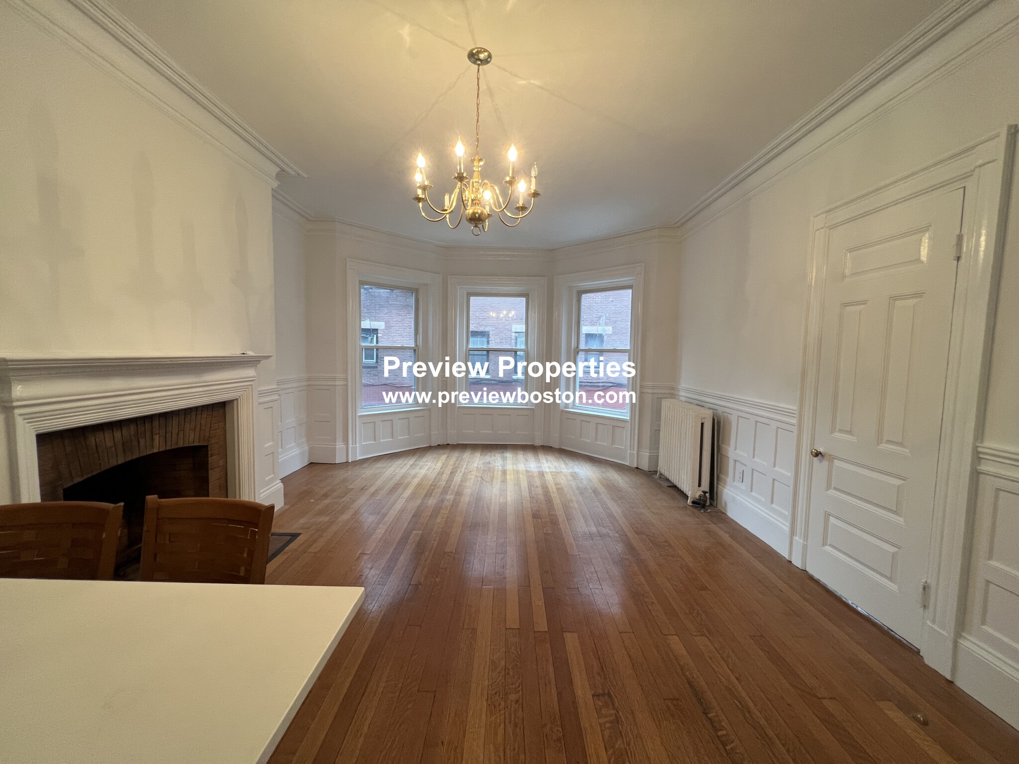 869 Beacon St, Fenway