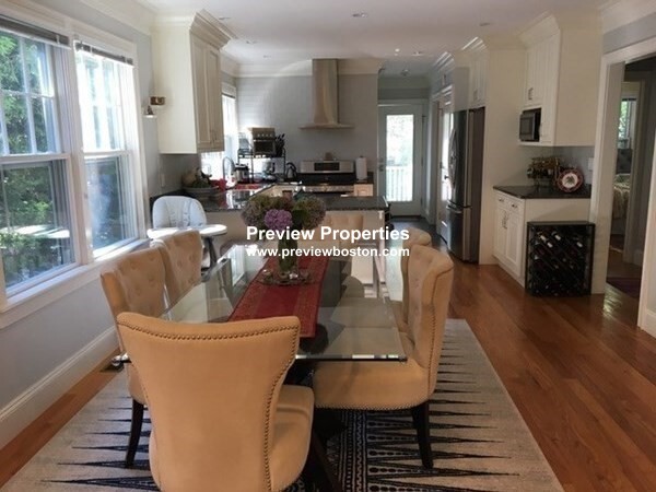 281 Walnut St, Brookline Hills