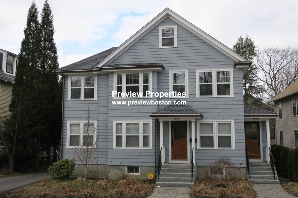 281 Walnut St, Brookline Hills